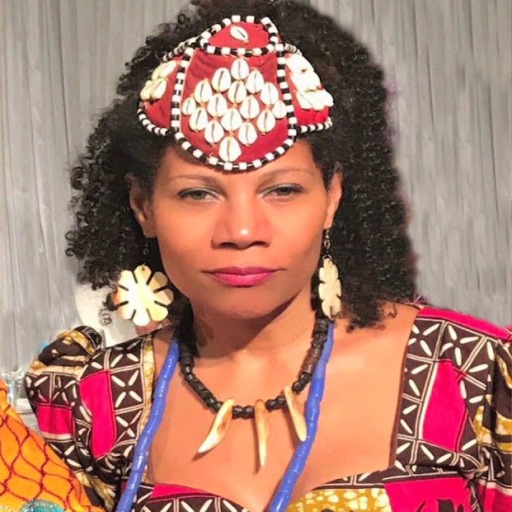 Queen Diambi Kabatusuila - Schirmherrin Voice Aid Afrika